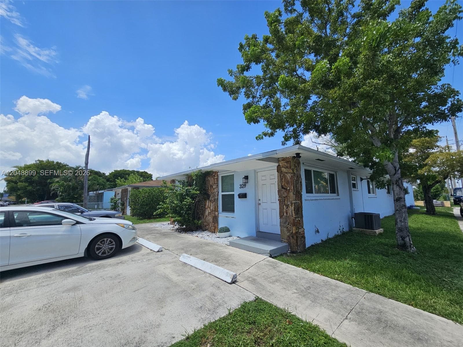 329 SE 2nd St, Hallandale Beach FL 33009 photo 4
