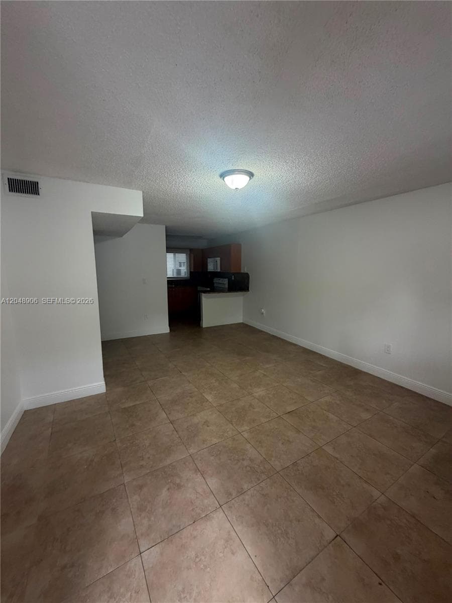 1650 W 44th Pl # 119, Hialeah, FL 33012 photo 4