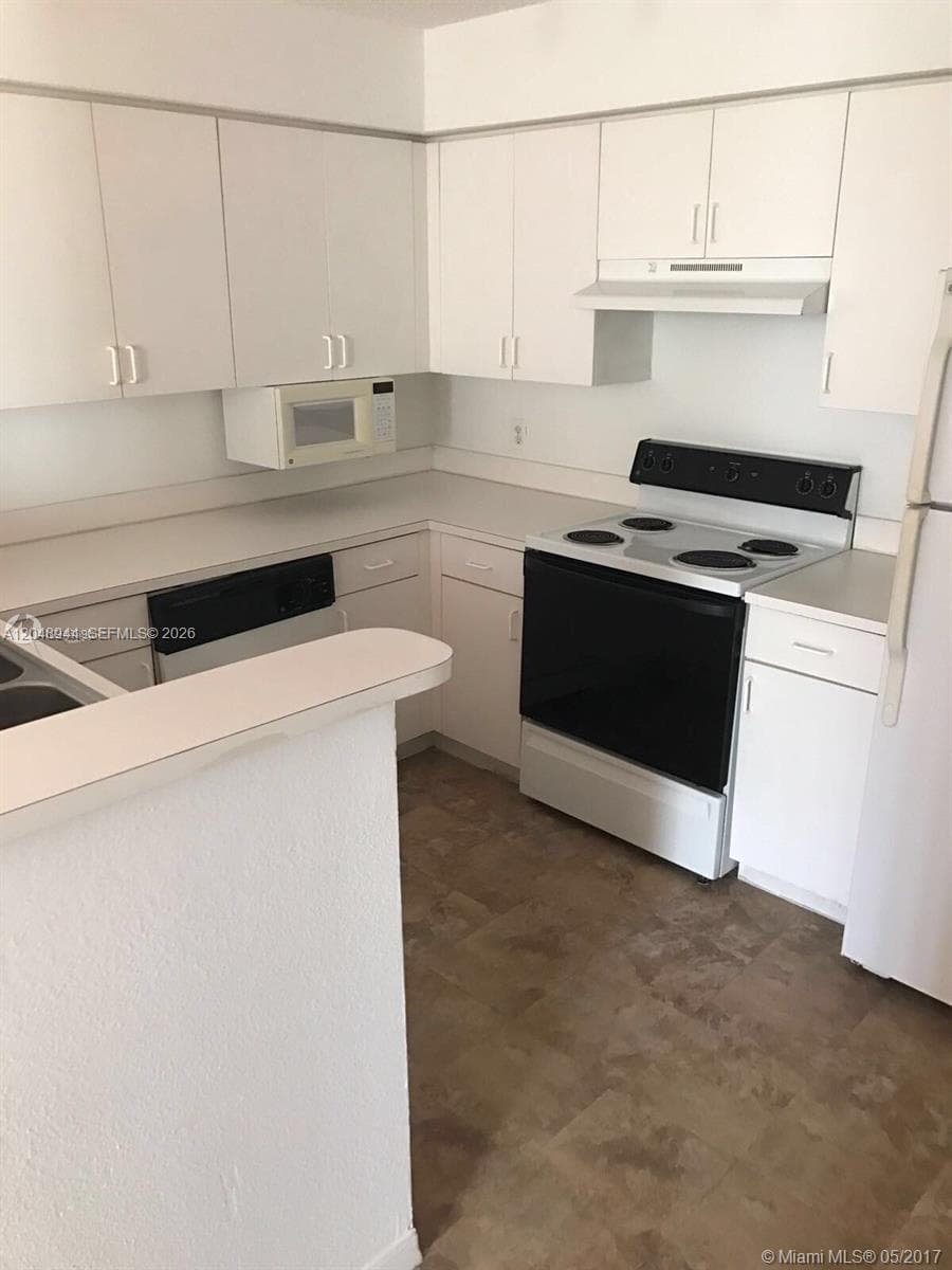 4420 NW 107th Ave # 207, Doral FL 33178 photo 3