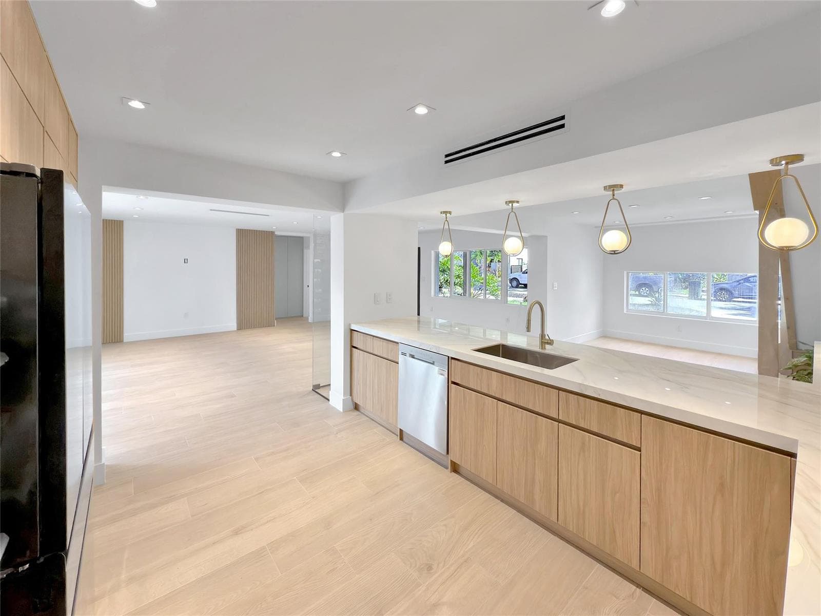 729 NE 17th Terrace, Fort Lauderdale FL 33304 photo 4