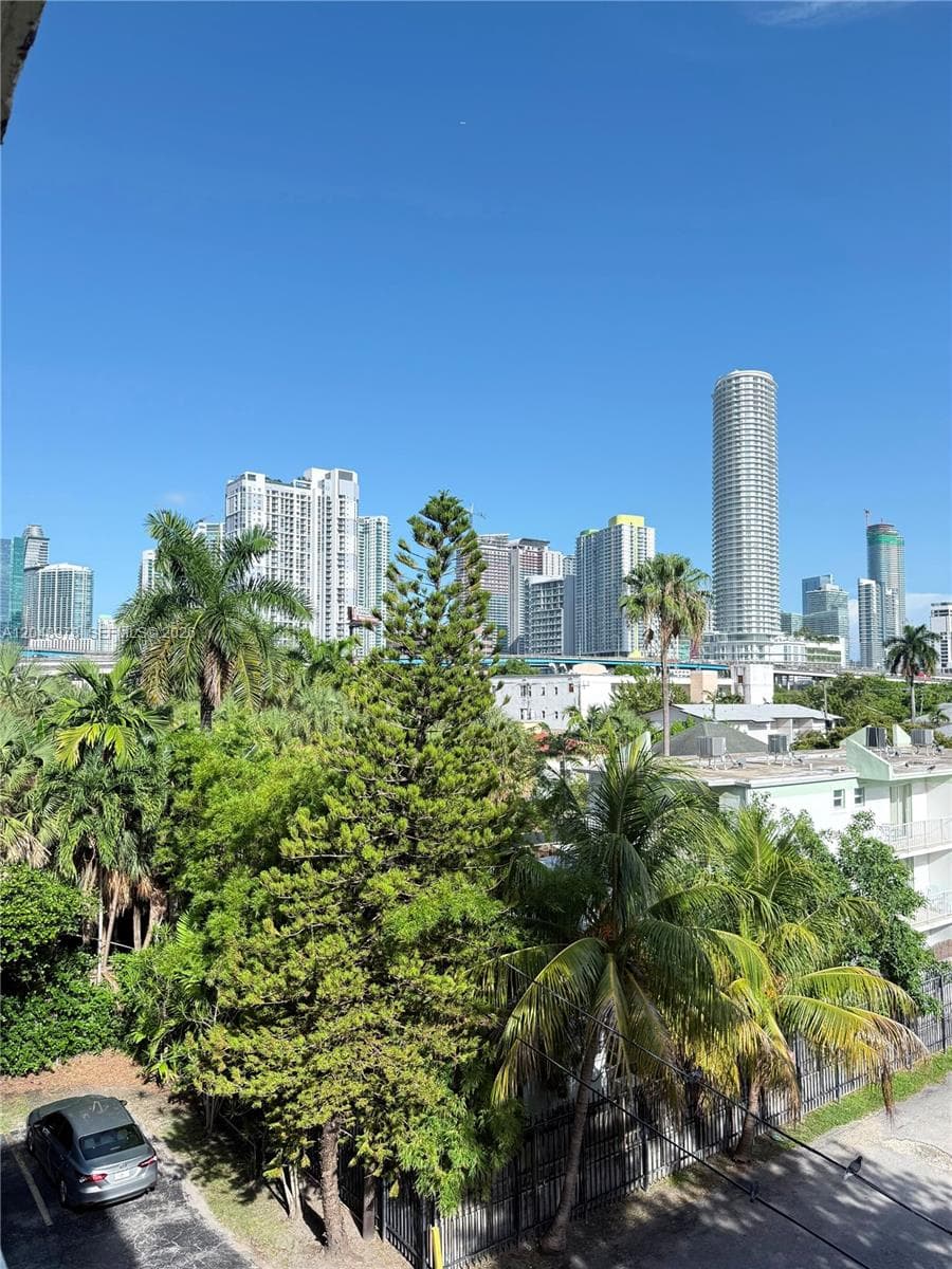 453 SW 2nd St # 306C, Miami FL 33130 photo 5