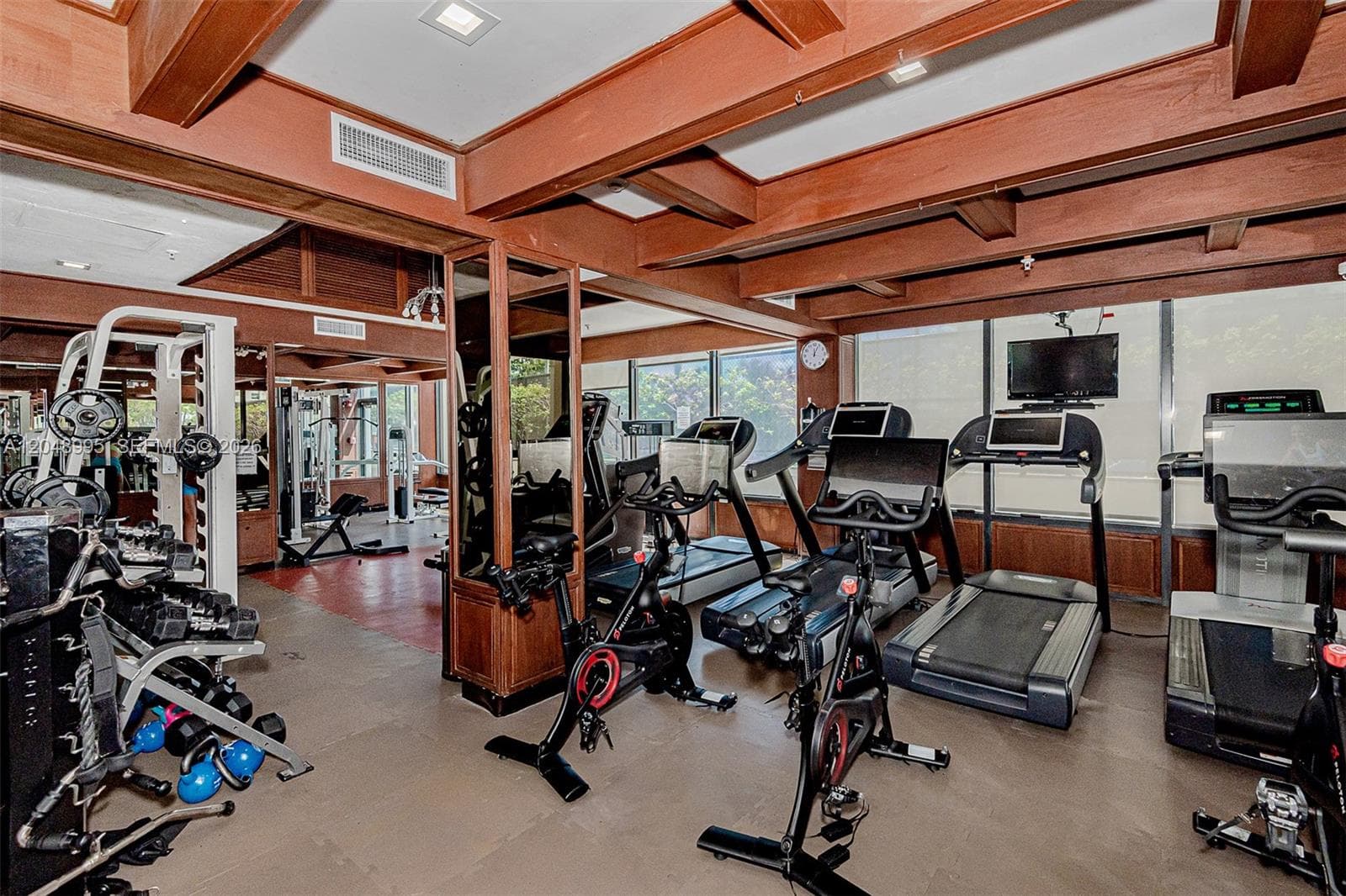 600 NE 36th St # 2018, Miami FL 33137 photo 5
