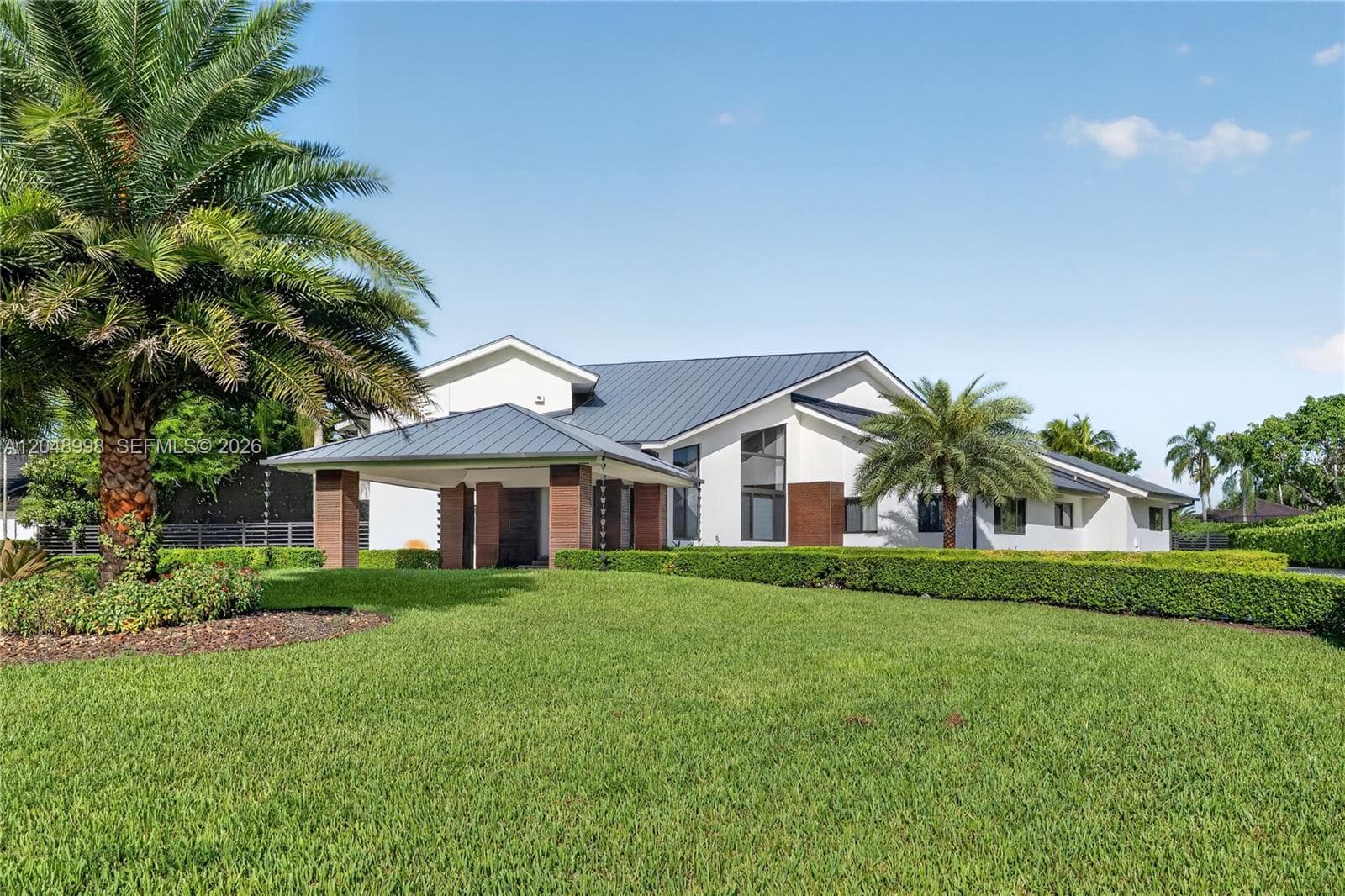10506 SW 89 Place, Miami FL 33176 photo 2