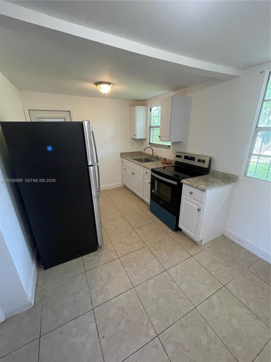453 SW 19th Rd # Rear, Miami FL 33129