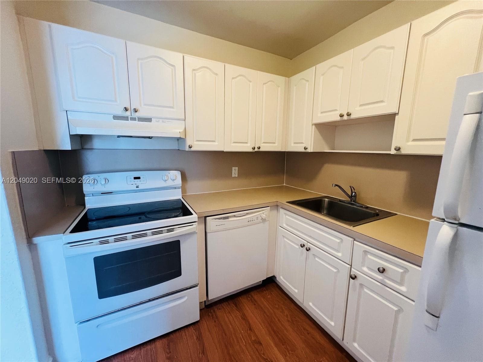 2050 NW 89th Ave # 208, Pembroke Pines FL 33028 photo 3