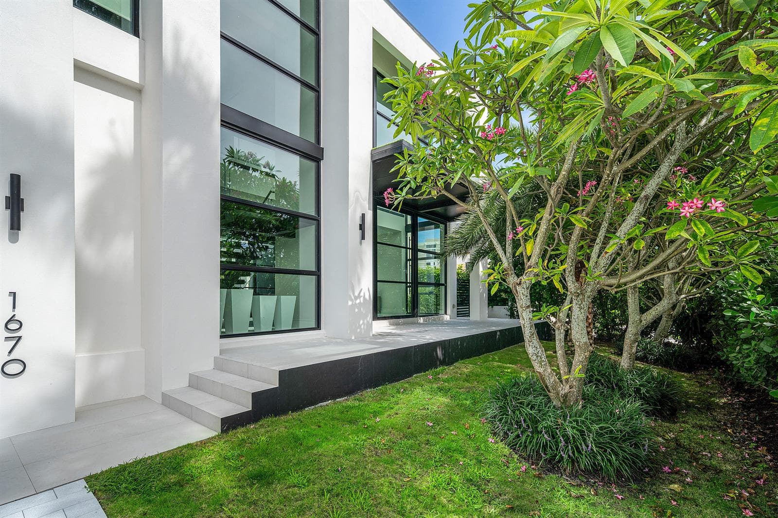 1670 E Terra Mar Drive, Lauderdale By The Sea FL 33062 photo 3