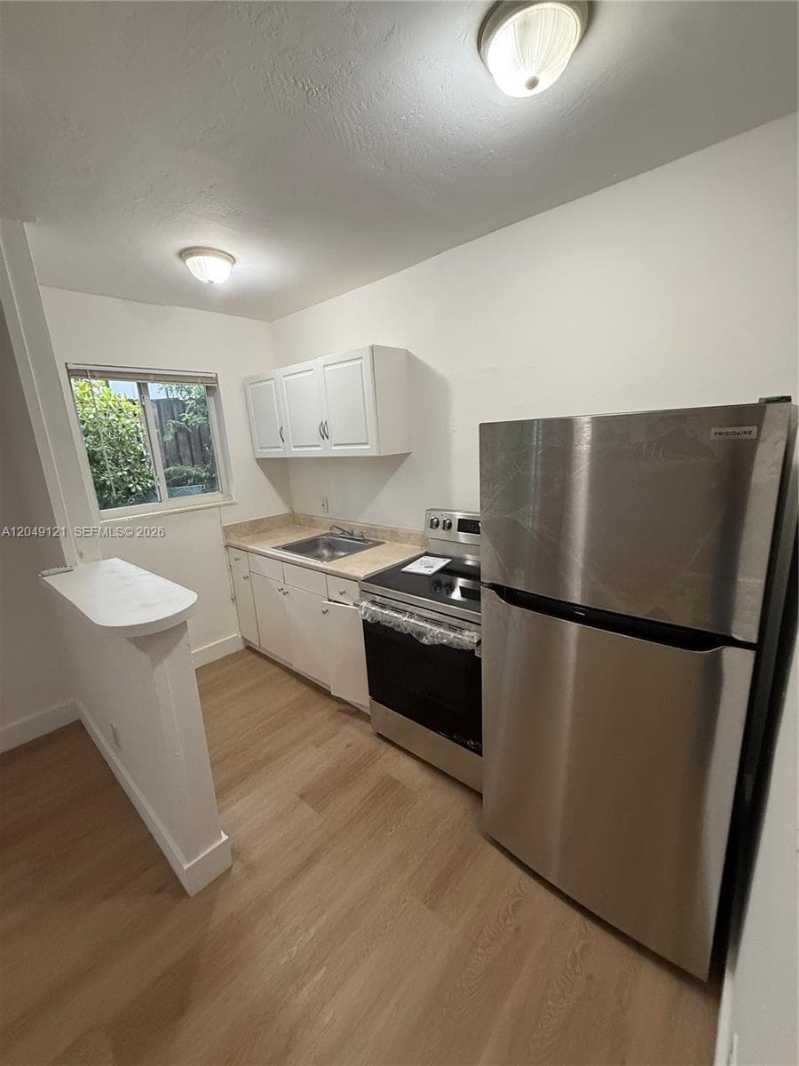 469 SW 3rd St # 4, Miami FL 33130 photo 4