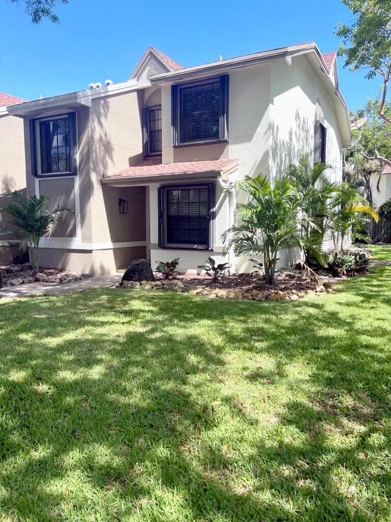235 City View Drive, Fort Lauderdale FL 33311