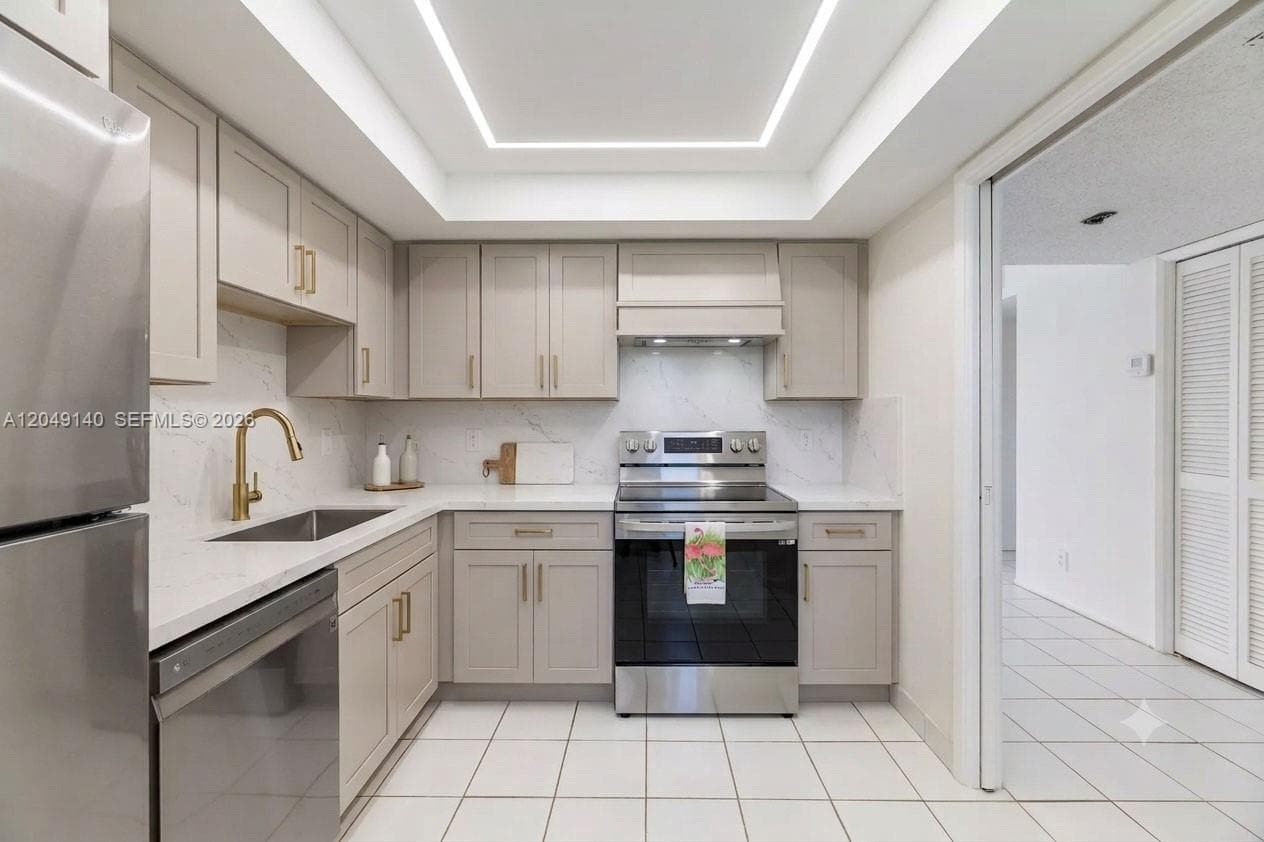 605 Oaks Dr # 607, Pompano Beach FL 33069 photo 4