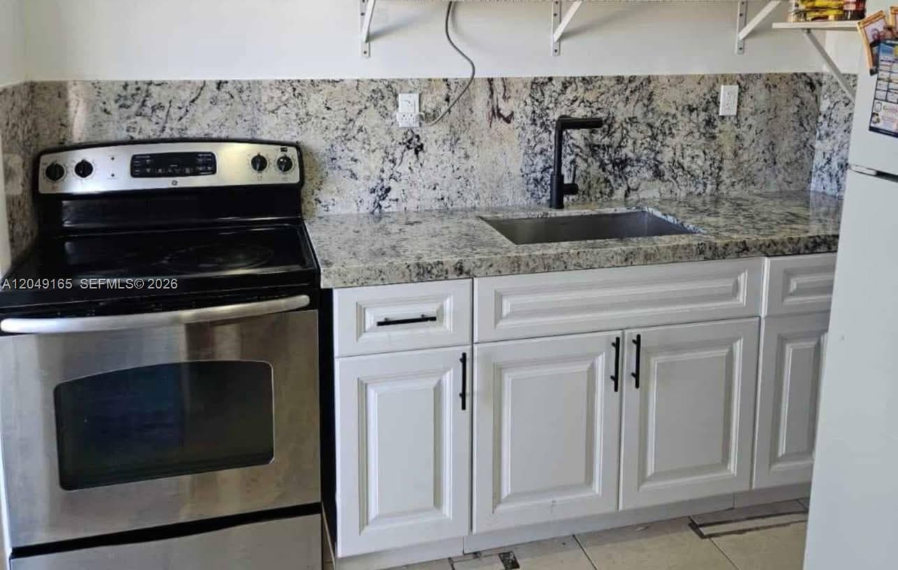 2780 NW 29TH Court, Oakland Park FL 33311 photo 2