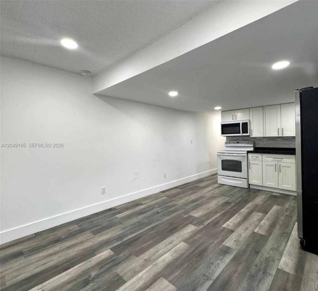 2780 NW 29TH Court, Oakland Park FL 33311 photo 3