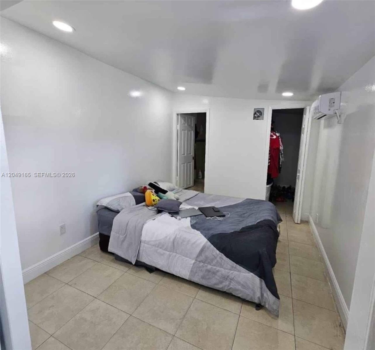 2780 NW 29TH Court, Oakland Park FL 33311 photo 5