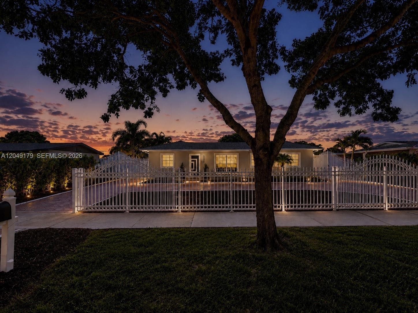 20501 NW 44th Court, Miami Gardens FL 33055 photo 2