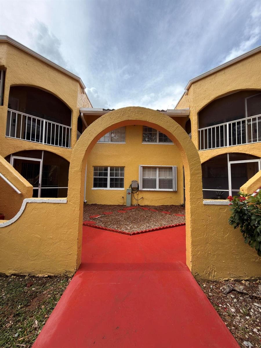 15605 SW 74th Cir Drive # 4, Miami, FL 33193