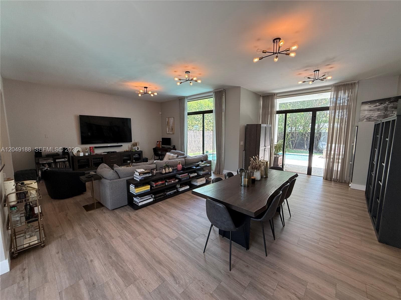 8631 Arboretum Ln, Miami, FL 33138 photo 3