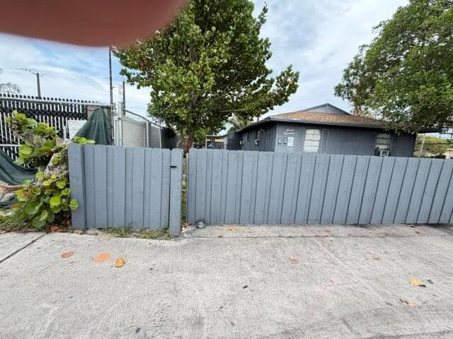 714 S H Street, FL 33460 photo 2