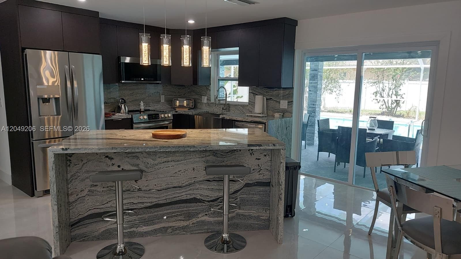 320 SE 15 PL, Cape Coral FL 33990 photo 2