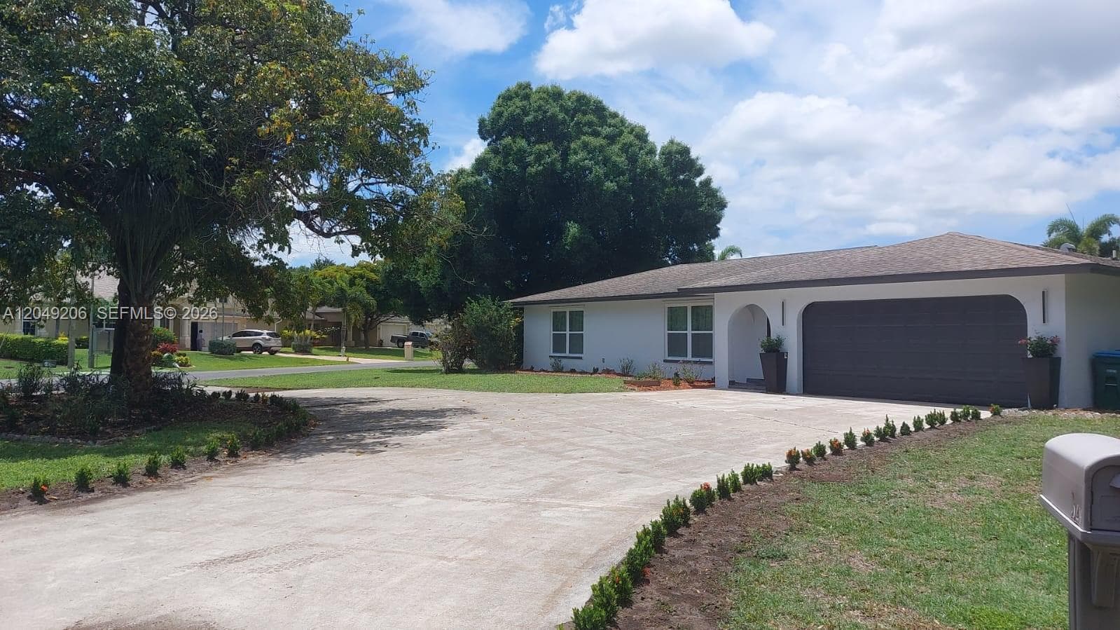 320 SE 15 PL, Cape Coral FL 33990