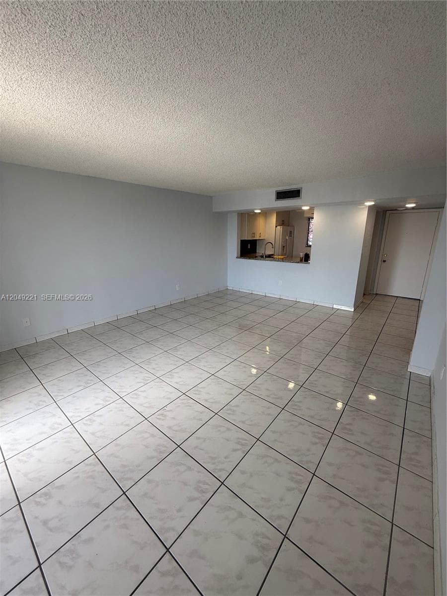 8625 NW 8th St # 420, Miami FL 33126 photo 3