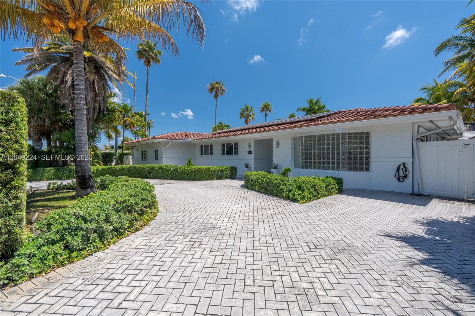 20235 Highland Lakes Blvd, Miami FL 33179 photo 3