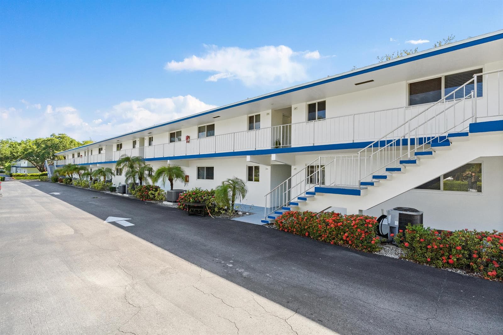 4 Westwood Avenue # 204, Jupiter FL 33469 photo 3