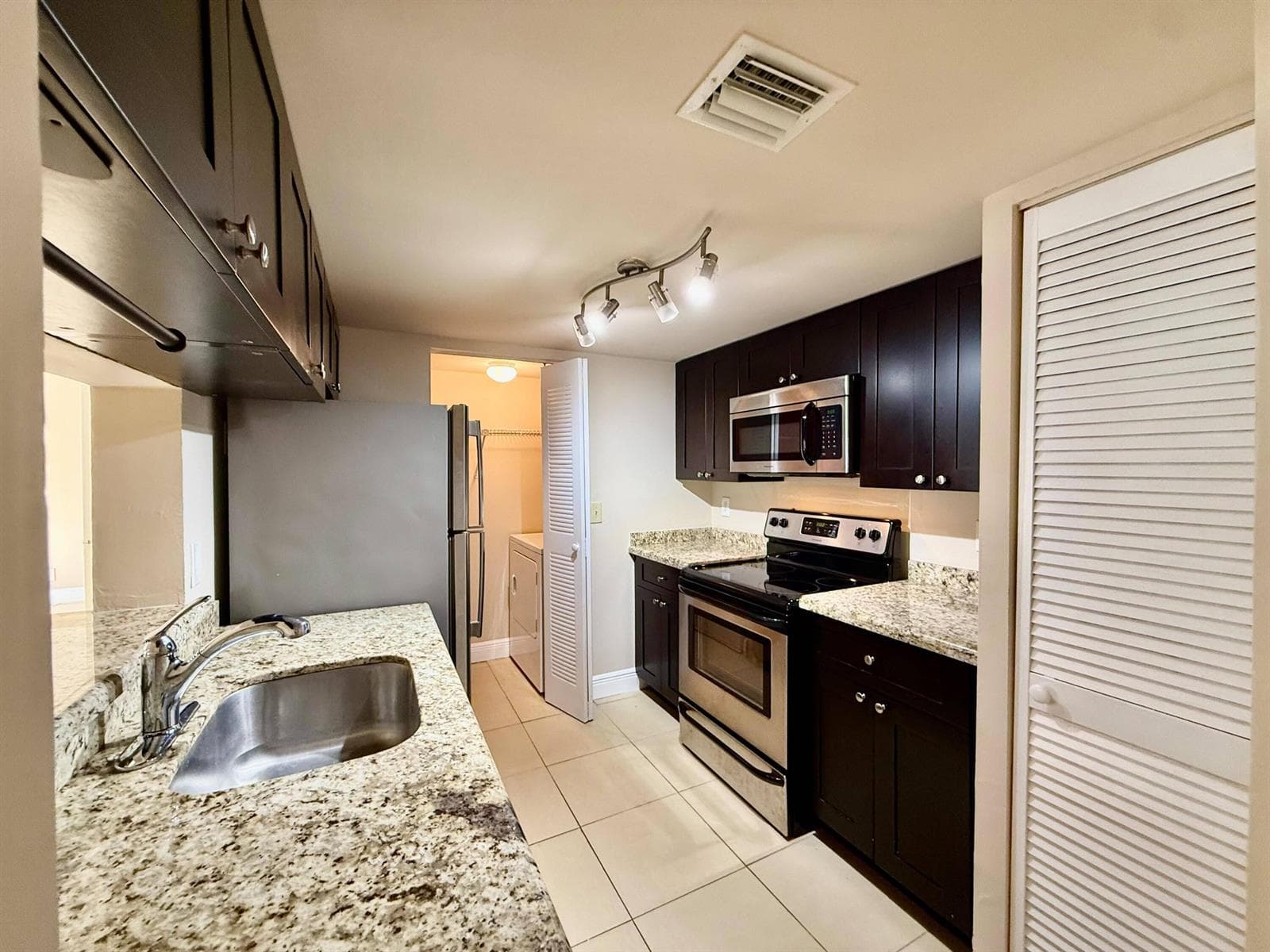 9901 Westview Drive # 324, Coral Springs FL 33076
