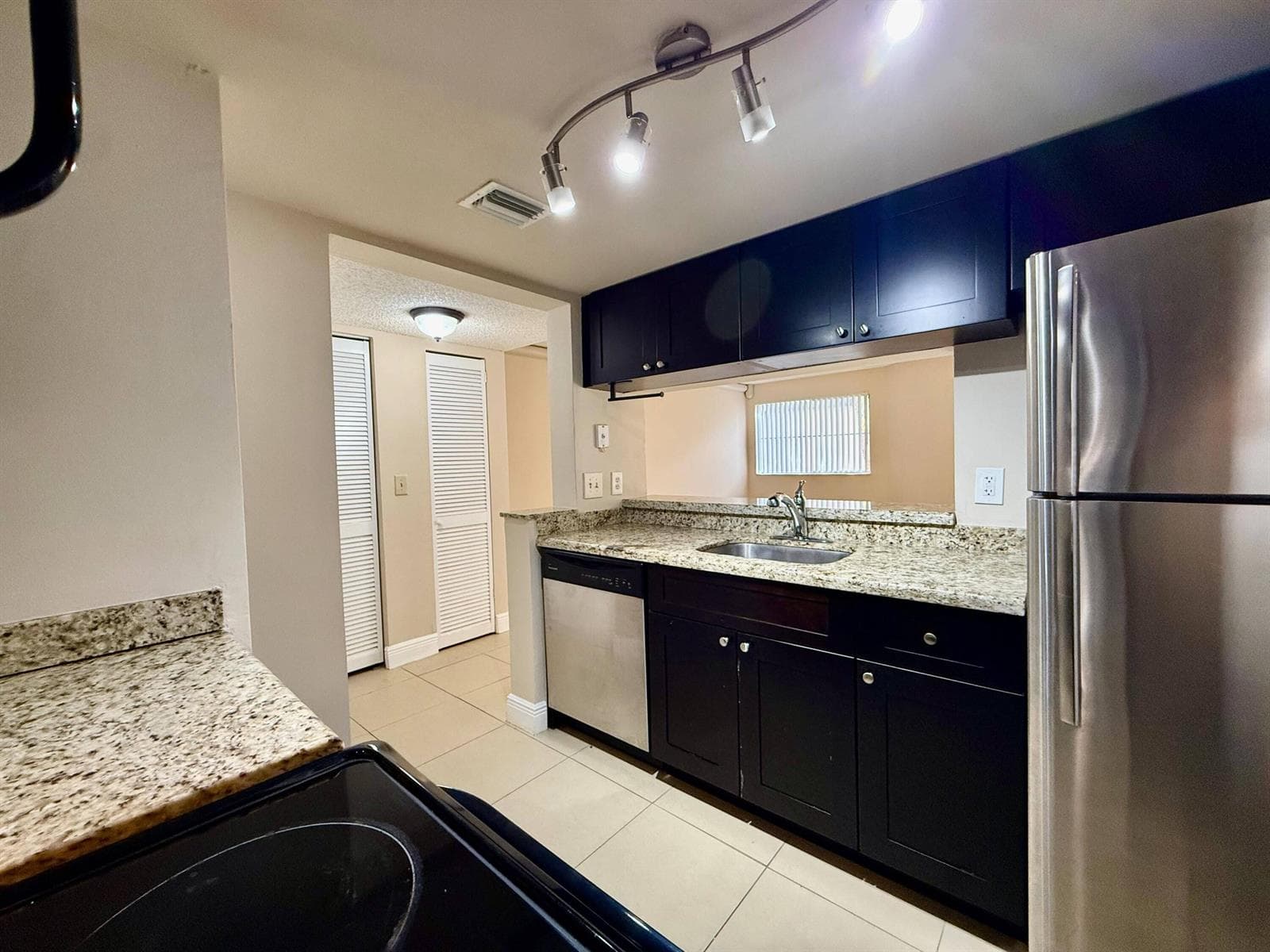 9901 Westview Drive # 324, Coral Springs FL 33076 photo 4