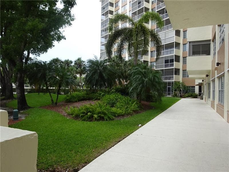 10777 W Sample Road # 1104, Coral Springs FL 33065 photo 4