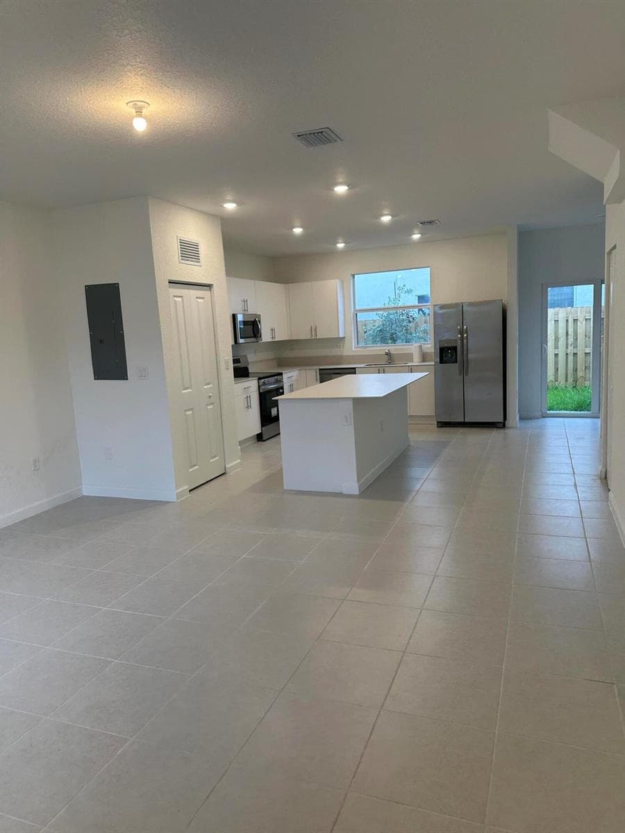 1154 SE 2 Street, Florida City FL 33034 photo 3