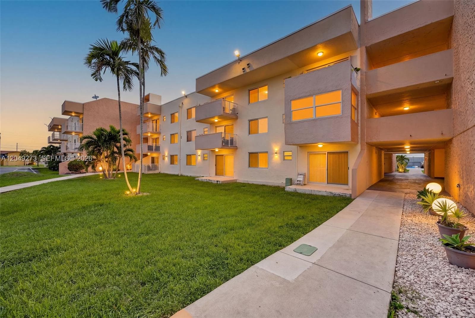 10300 Coral Way # C25, Miami FL 33165