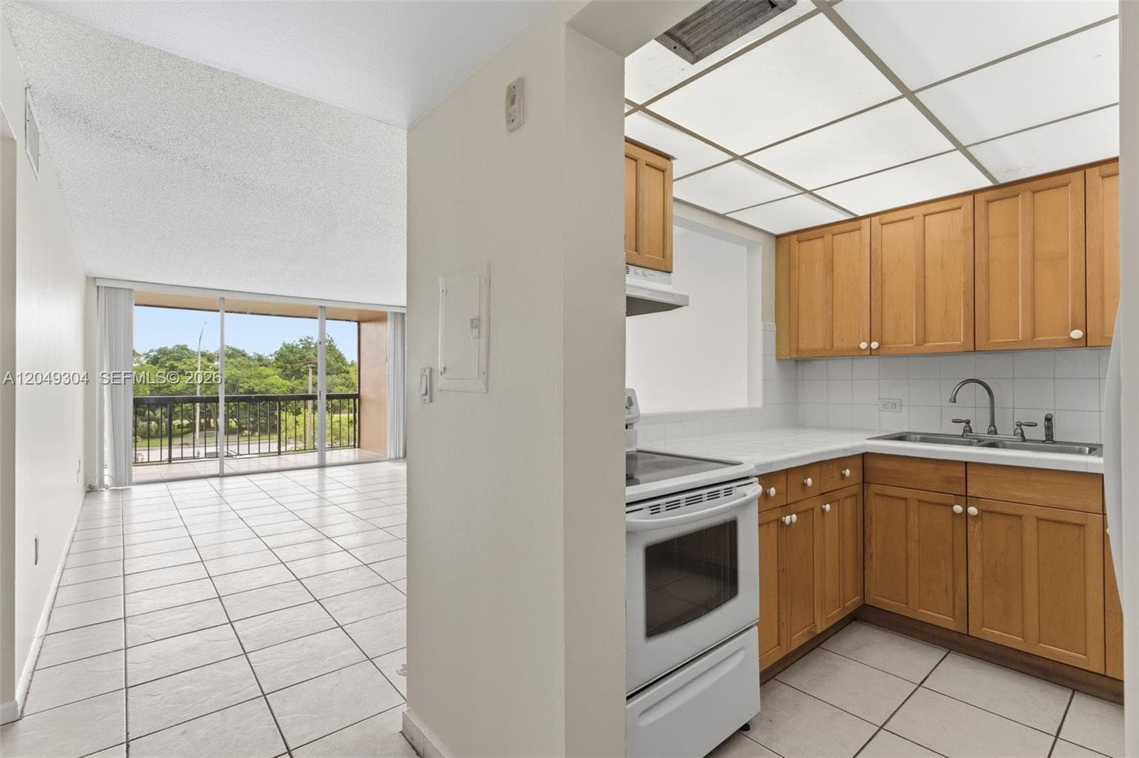 10425 SW 112th Ave # 302, Miami FL 33176 photo 5