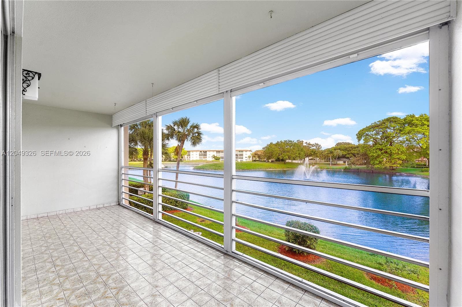 4301 Martinique Cir # H2, Coconut Creek FL 33066 photo 2