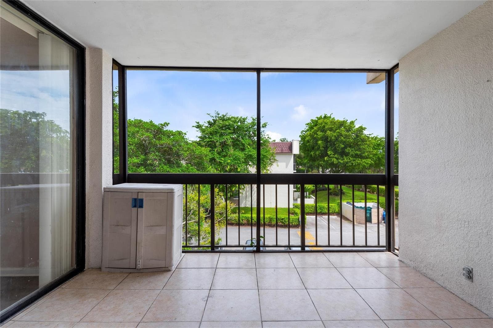 8429 Forest Hills Drive # 304, Coral Springs FL 33065 photo 2