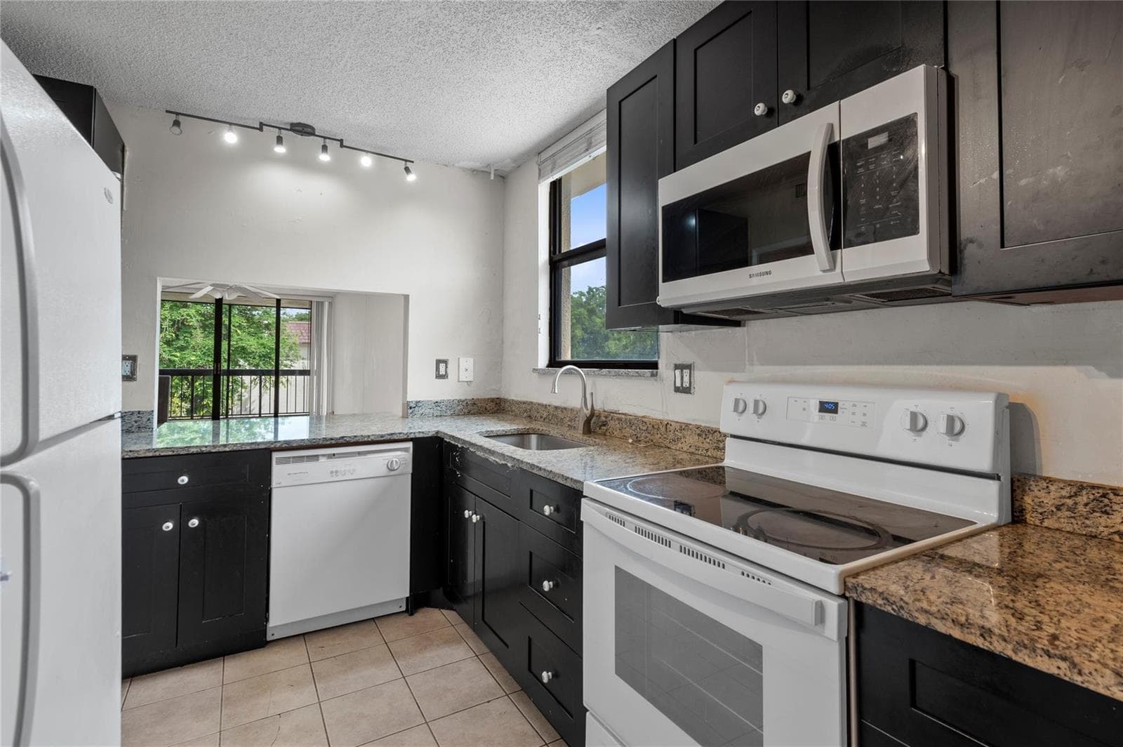 8429 Forest Hills Drive # 304, Coral Springs FL 33065 photo 3