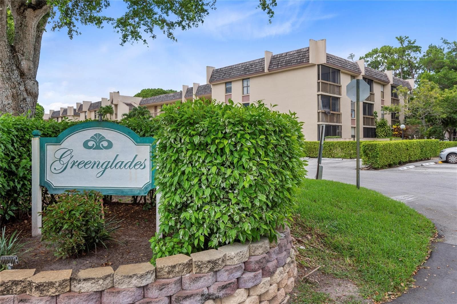8429 Forest Hills Drive # 304, Coral Springs FL 33065