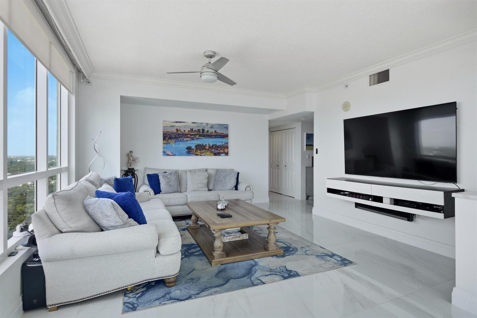 600 W Las Olas Boulevard # 1808s, Fort Lauderdale FL 33312 photo 2