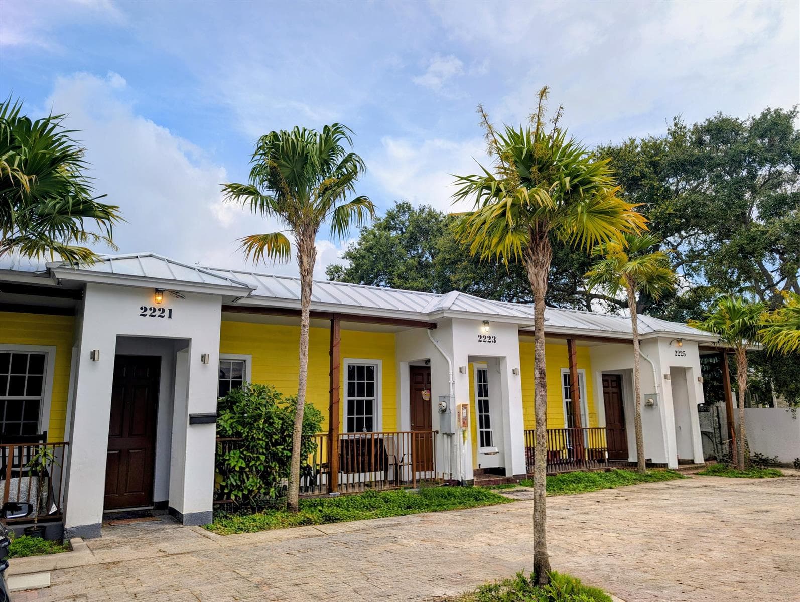 2221 NW 64th Avenue, Sunrise FL 33313