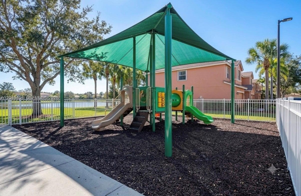 4070 NW 92nd Ave, Sunrise FL 33351 photo 3