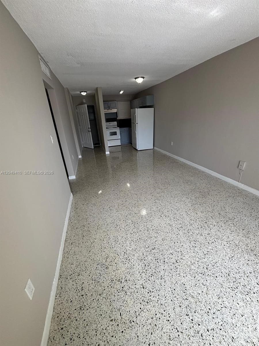 1047 SW 7th St # 12, Miami FL 33130 photo 3