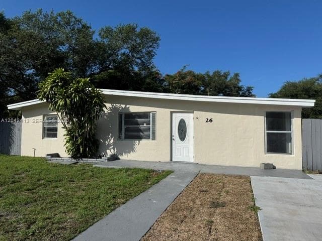 26 Virginia Rd, West Park FL 33023