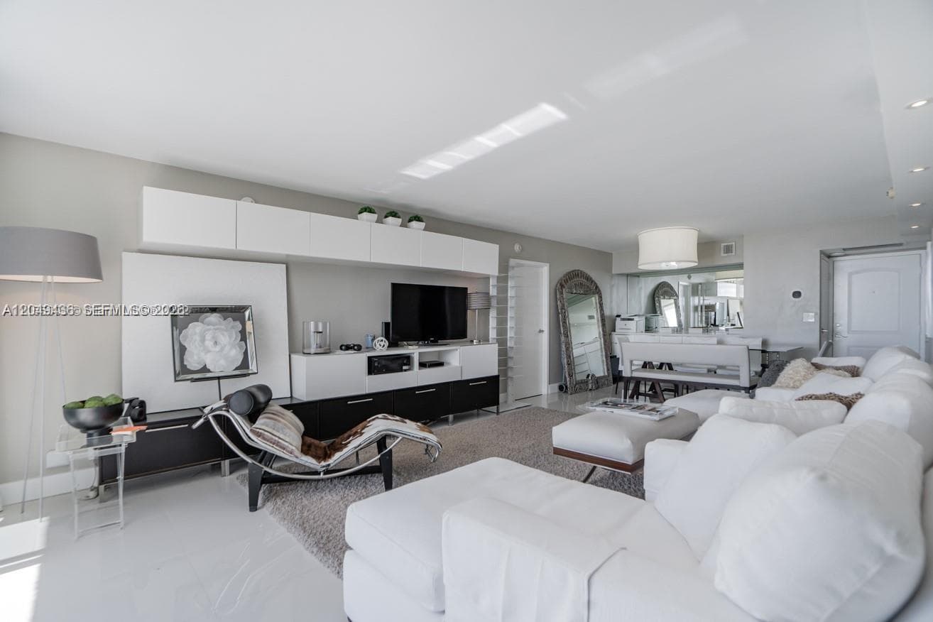 100 Bayview Dr # 1622, Sunny Isles Beach FL 33160 photo 5