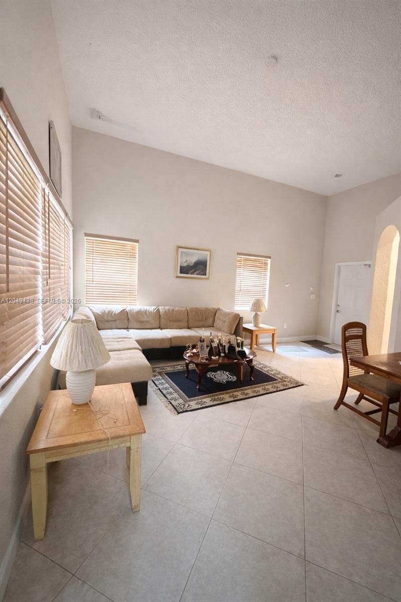 7558 NW 17th Dr, Pembroke Pines FL 33024 photo 3