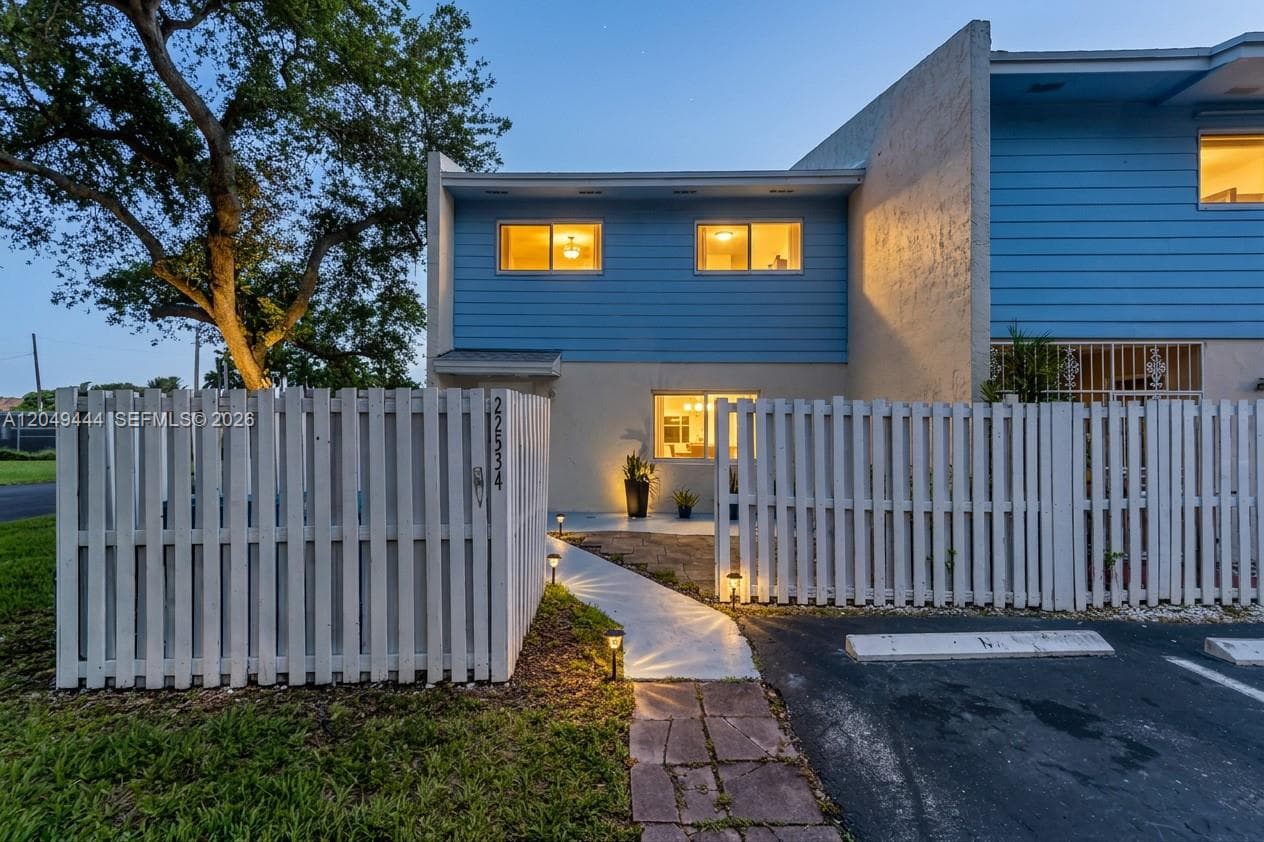 22334 SW 103rd Ct, Cutler Bay FL 33190