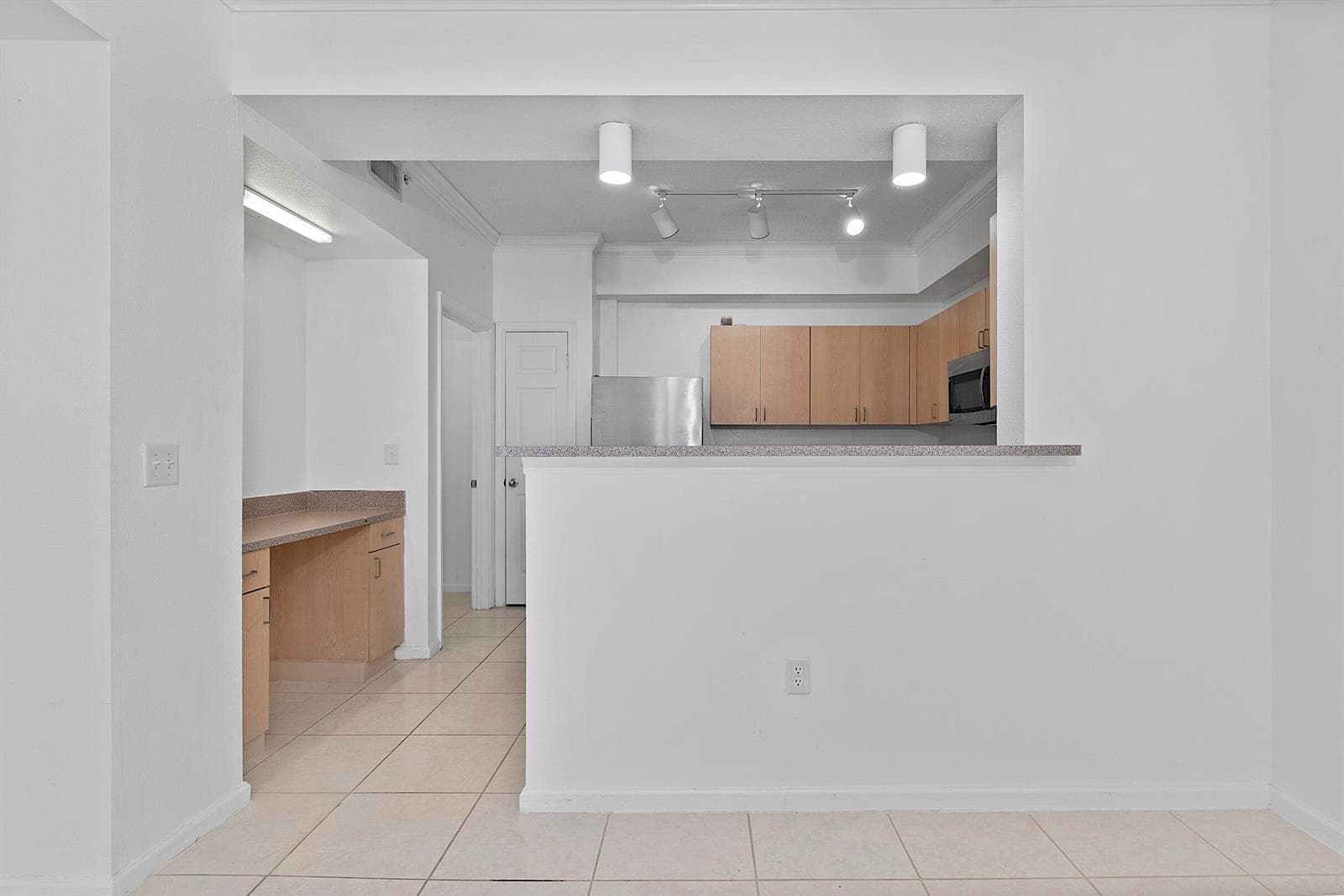 533 NE 3rd Avenue # 515, Fort Lauderdale FL 33301 photo 4