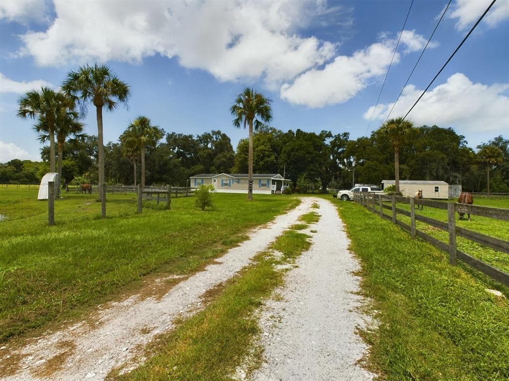 945 NE 28th Avenue, Okeechobee FL 34972 photo 2