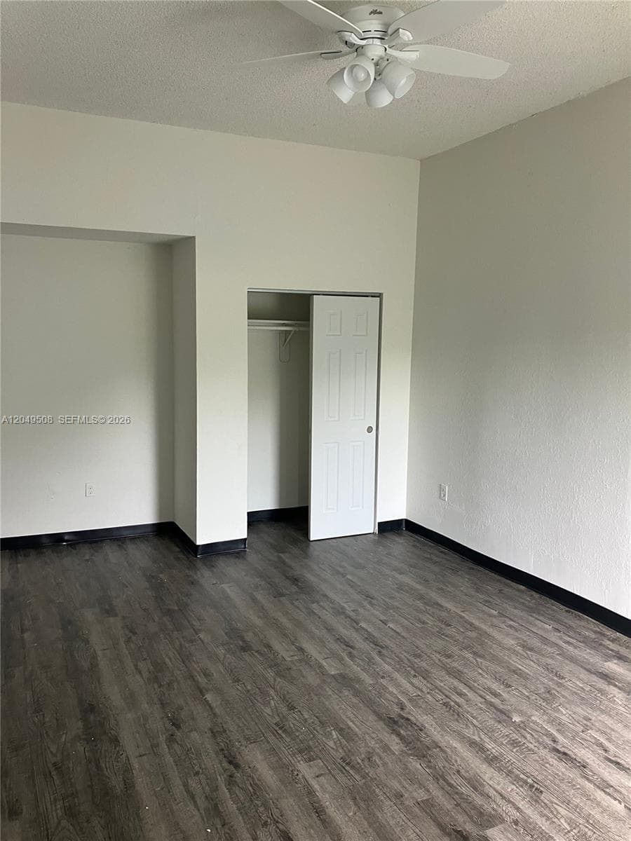 467 NW 8th St # 4, Miami, FL 33136 photo 3