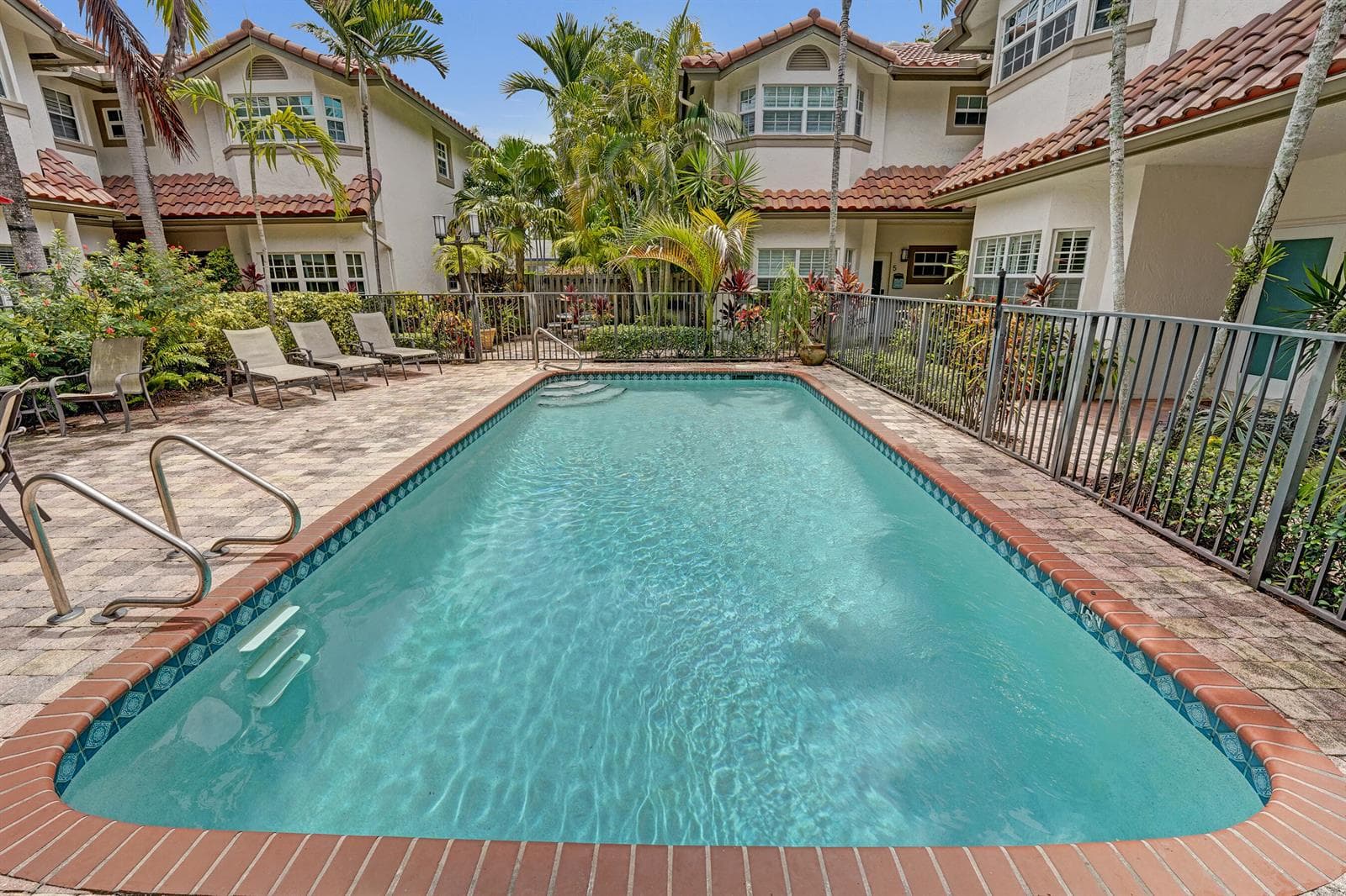 620 NE 9th Avenue # 6, Fort Lauderdale FL 33304 photo 2