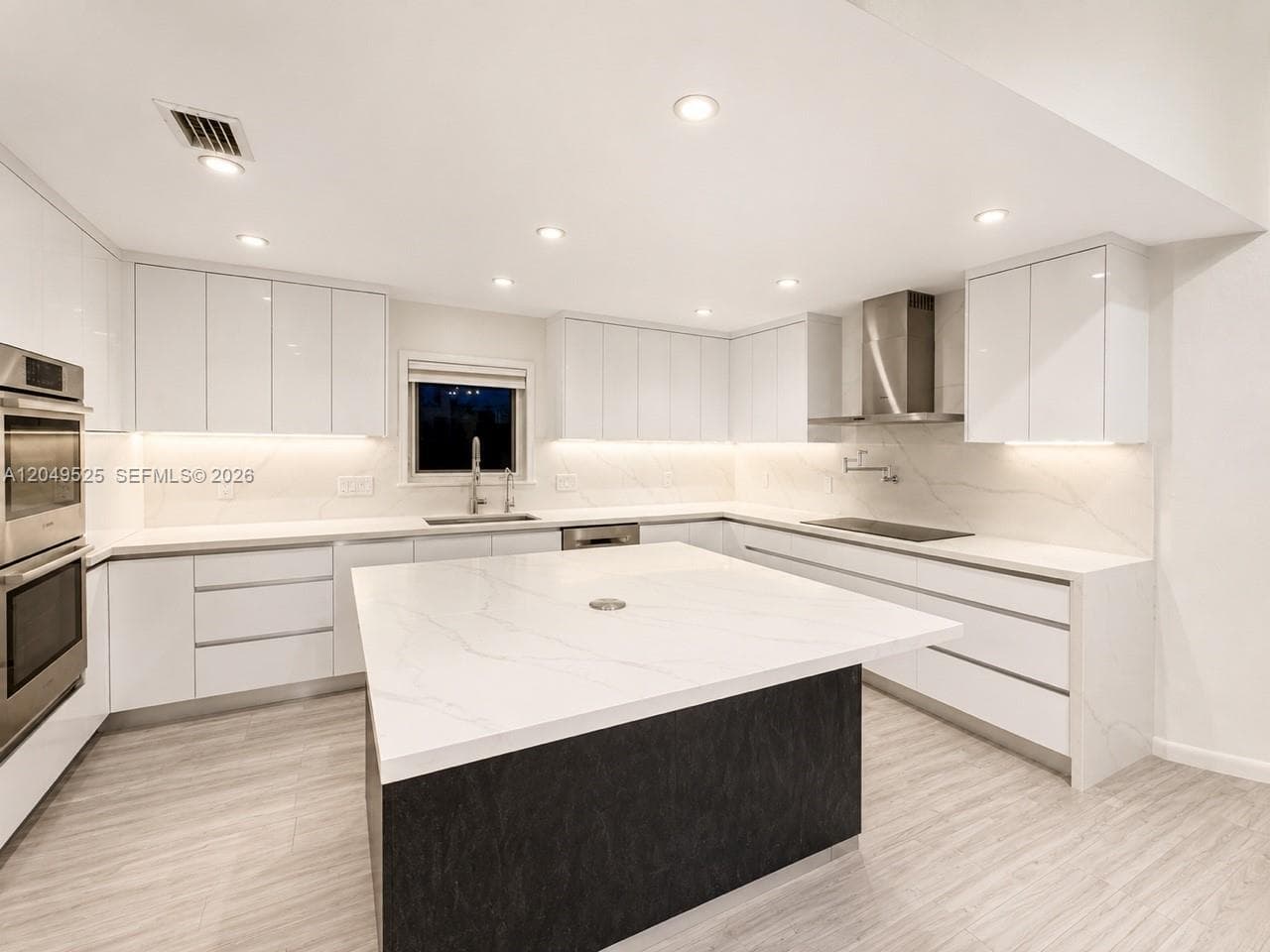 2616 Oakbrook Ct, Weston FL 33332 photo 2