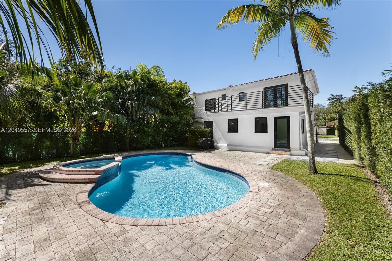 7111 SW 63rd Ave, South Miami FL 33143