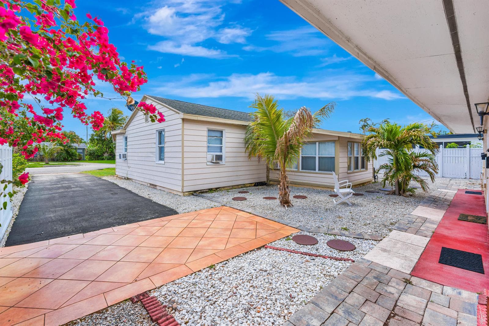 505 Foresteria Drive, Lake Park FL 33403 photo 3